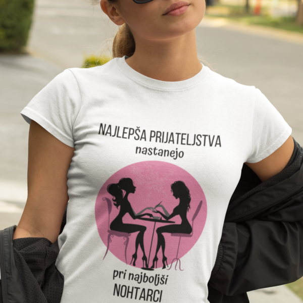 Najlepša Prijateljstva Nastanejo Pri Najboljši Nohtarci