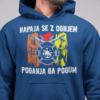 Kapucar Napaja Se Z Ognjem, Poganja Ga Pogum