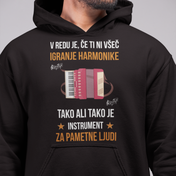 Kapucar Vredu Je, Če Ti Ni Všeč Igranje Harmonike