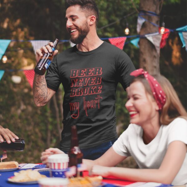 Majica - Beer Never Broke my heart