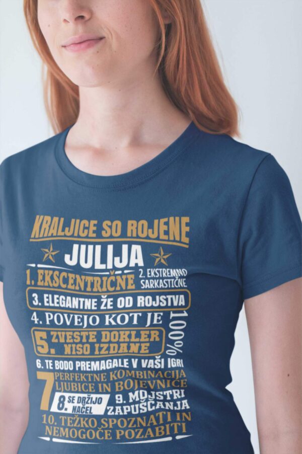 kraljice-julija-new-web-z_1024x1024_2x_c6578d74-0f7c-4f60-a9b6-6ac74c4b8b33.jpg Outlet Majica Kraljice So Rojene - Julij