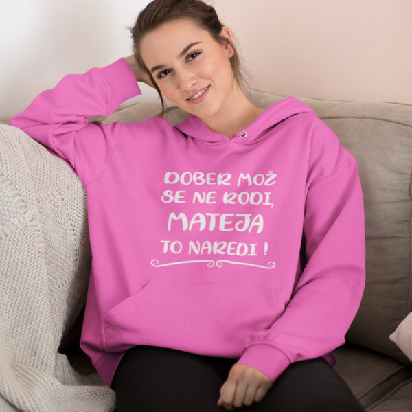 mockup-of-a-comfortable-woman-wearing-a-hoodie-relaxing-in-her-home-23202_1.png Jopica Dober Mož Se Ne Rodi, To Mateja Naredi