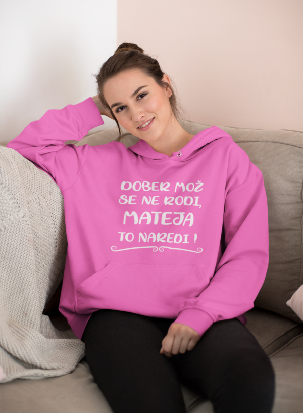 mockup-of-a-comfortable-woman-wearing-a-hoodie-relaxing-in-her-home-23202_1.png Jopica Dober Mož Se Ne Rodi, To Mateja Naredi