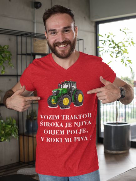 mockup.of_.a.man_.pointing.at_.his_.heathered.t.shirt_.28737.2.jpg Majica Vozim Traktor