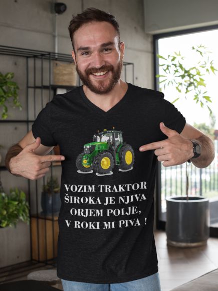 mockup.of_.a.man_.pointing.at_.his_.heathered.t.shirt_.28737.jpg Majica Vozim Traktor