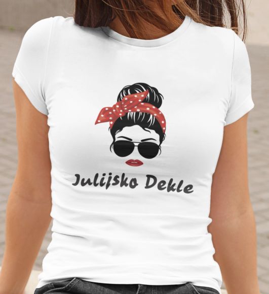 mockup.of_.a.woman_.wearing.a.crewneck.t.shirt_.2015.el1_.567.jpg Majica Julijsko Dekle