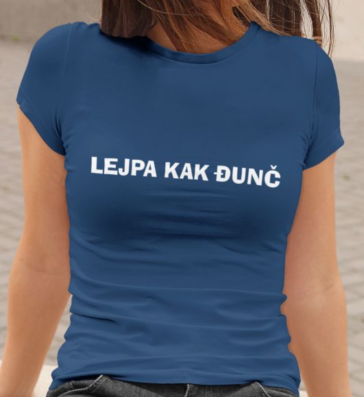 mockup.of_.a.woman_.wearing.a.crewneck.t.shirt_.2015.el1_.637_1.jpg Lejpa Kak Đunč