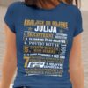 mockup.of_.a.woman_.wearing.a.crewneck.t.shirt_.2015.el1_.74.jpg Majica Kraljice So Rojene Julija