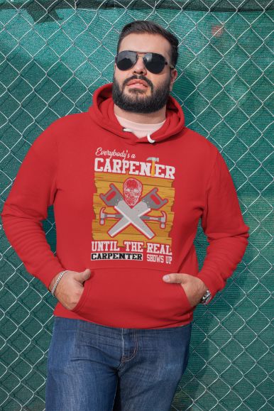 plus.size_.hoodie.mockup.of_.a.man_.leaning.on_.a.chain_.link_.fence_.27742.2.jpg Kapucar Everybod's Carpenter