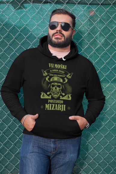 plus.size_.hoodie.mockup.of_.a.man_.leaning.on_.a.chain_.link_.fence_.27742.3.jpg Kapucar Najboljši Postanejo Mizarji