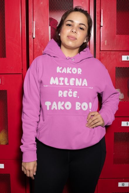 plus.size_.hoodie.mockup.of_.a.woman_.posing.by_.some_.lockers.30152_1_1.jpg Jopica Kakor Milena Reče, Tako Bo
