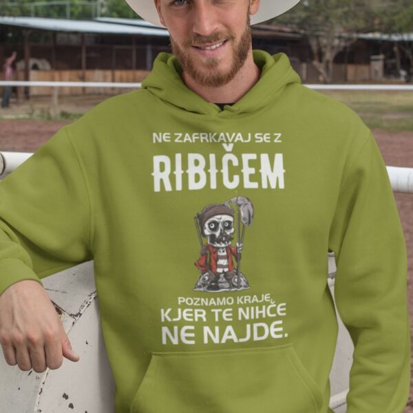 Kapucar Ne Zafrkavaj Se Z Ribičem