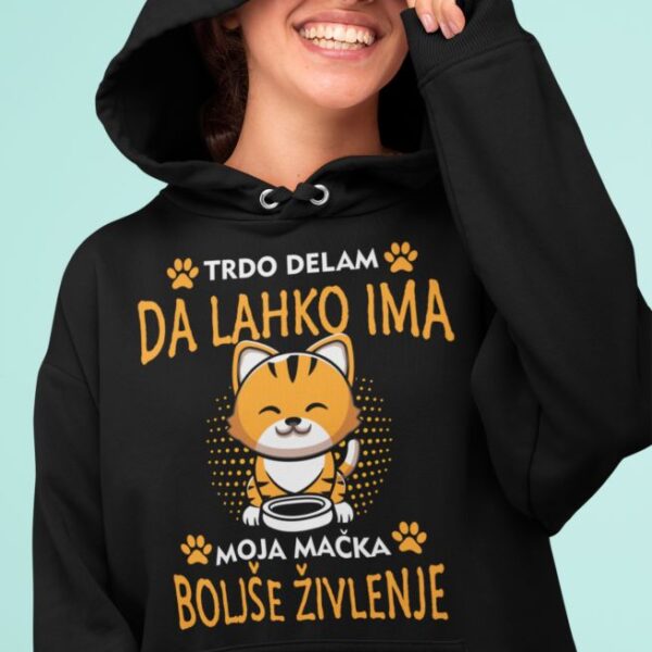 Kapucar Trdo Delam, Da Lahko Ima Moja Mačka Boljše Živlenje