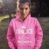 Kapucar Kraljice So Rojene Decembra