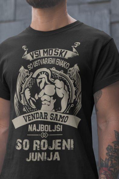 t.shirt_.mockup.of_.a.closeup.of_.a.man_.with_.a.beard_.and_.tattoos.20901a.37_530x_2x_3077b5fa-1741-4602-b692-bd08dbff7527.jpg Outlet Majica - Samo Najboljši So Rojeni Junija