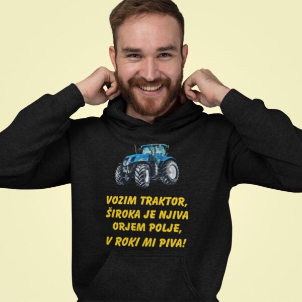 Kapucar Traktor Orjem v  Roki mi Pivo