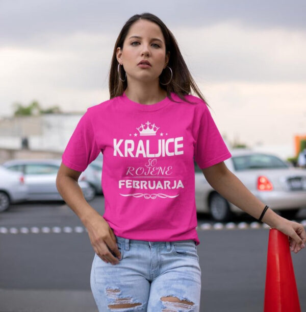 unisex-tee-mockup-of-a-woman-in-a-mall-parking-lot-23066_2.jpg Majica Kraljice So Rojene - Februar